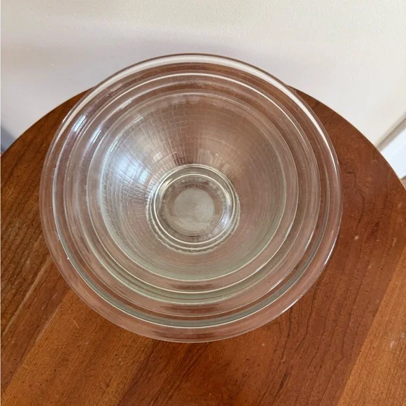 Pyrex Clear Glass Nesting Bowls Mixing Bowl Set of 3 - #325, #323, and #322 - Picture 3 of 13